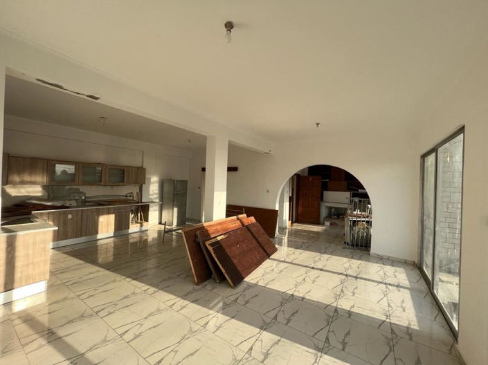 Image No.3-Commercial à vendre à Chlorakas