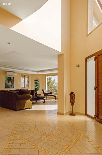 Image No.10-8 Bed Villa for sale