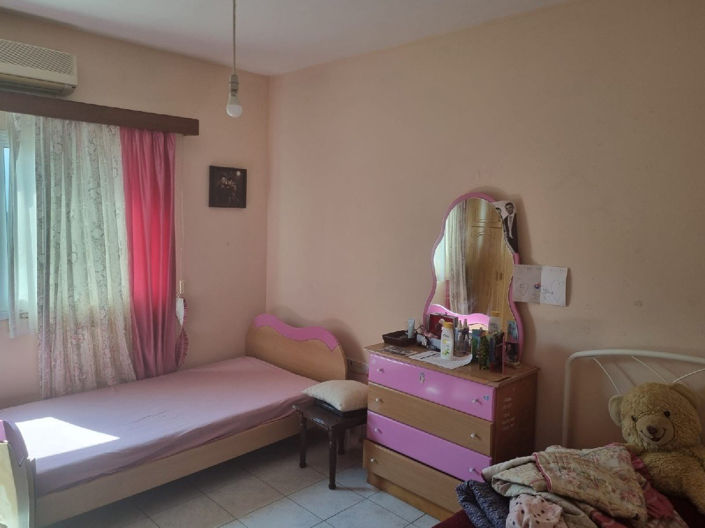 Image No.13-4 Bed House for sale