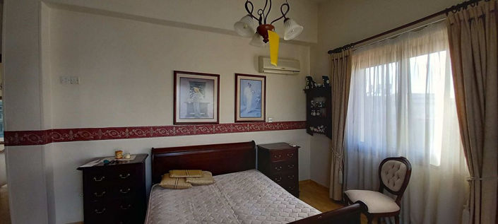 Image No.13-4 Bed House for sale