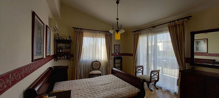 Image No.14-4 Bed House for sale