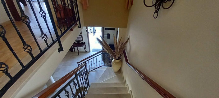 Image No.7-4 Bed House for sale