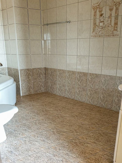 Image No.11-4 Bed House for sale