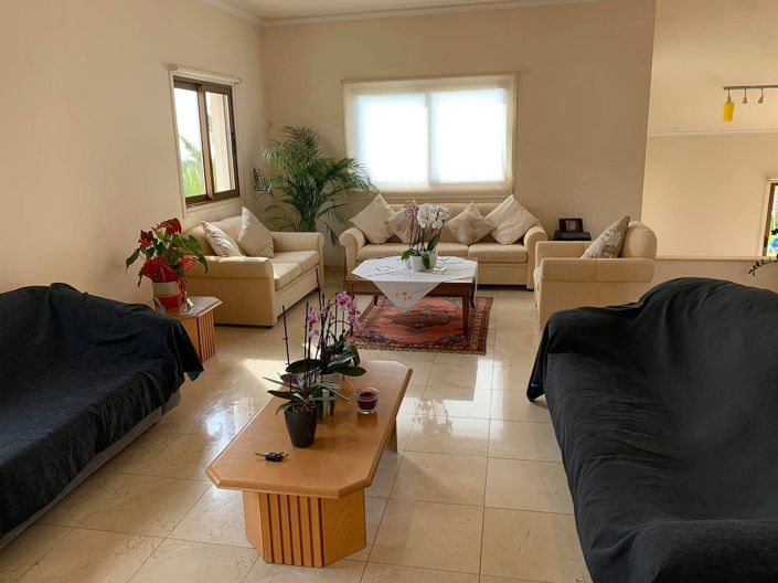 Image No.3-5 Bed Villa for sale