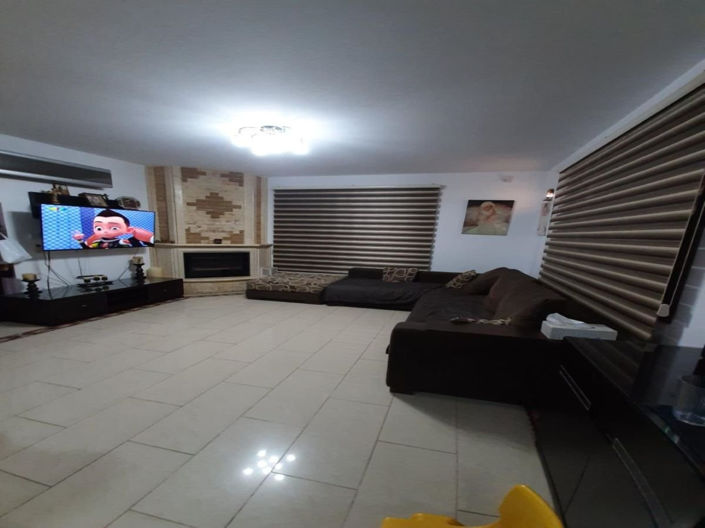 Image No.10-4 Bed House for sale