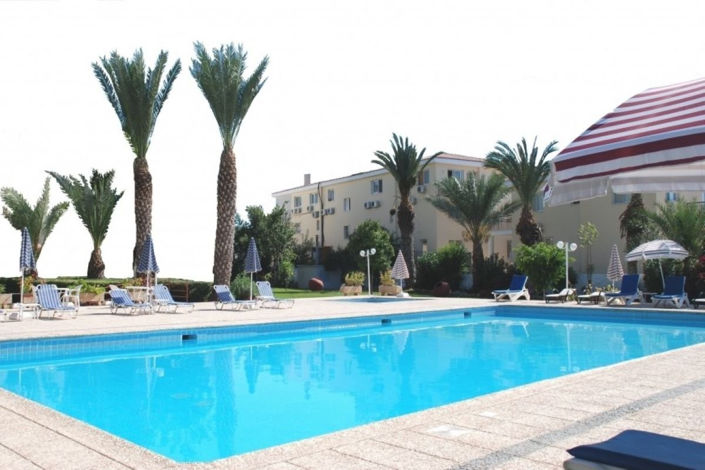 Image No.12-Un hôtel à vendre à Polis