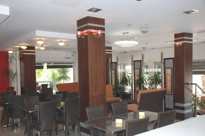 Image No.5-Un hôtel à vendre à Polis