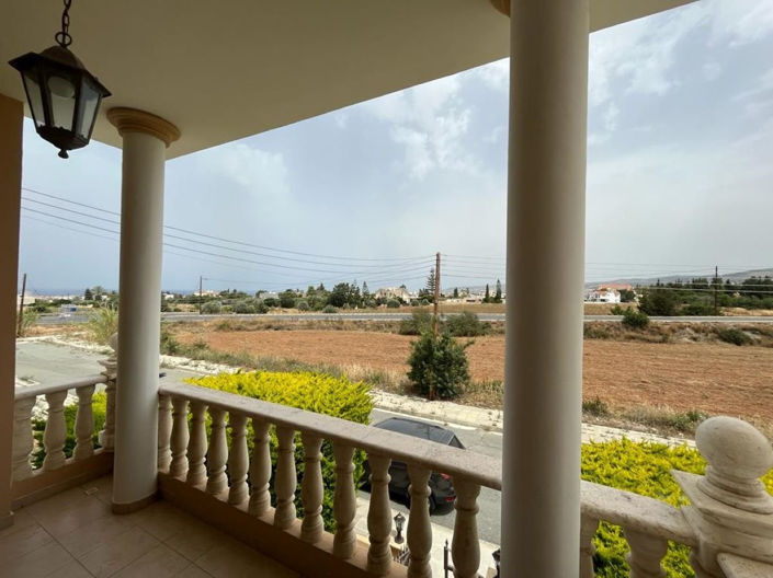 Image No.20-5 Bed House for sale