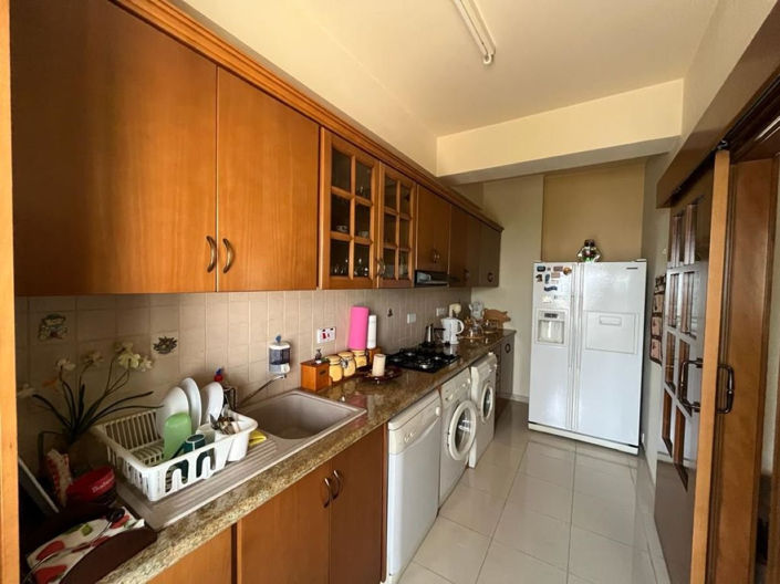 Image No.7-5 Bed House for sale