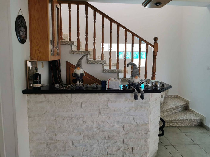 Image No.6-4 Bed House for sale