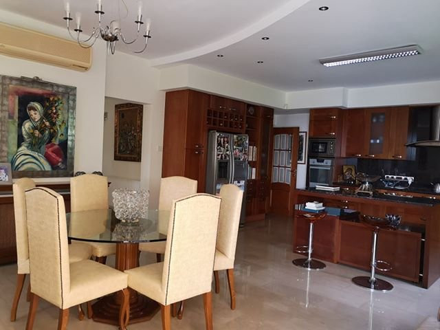 Image No.4-6 Bed Villa for sale