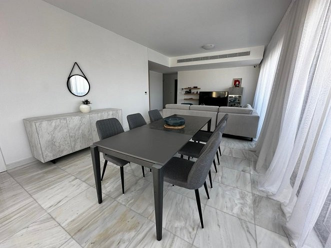 Image No.8-Appartement de 3 chambres à vendre à Universal