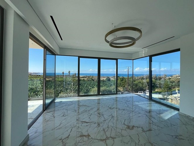 Image No.40-Villa de 7 chambres à vendre à Peyia