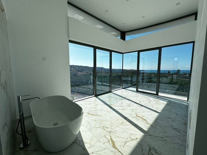 Image No.54-Villa de 7 chambres à vendre à Peyia