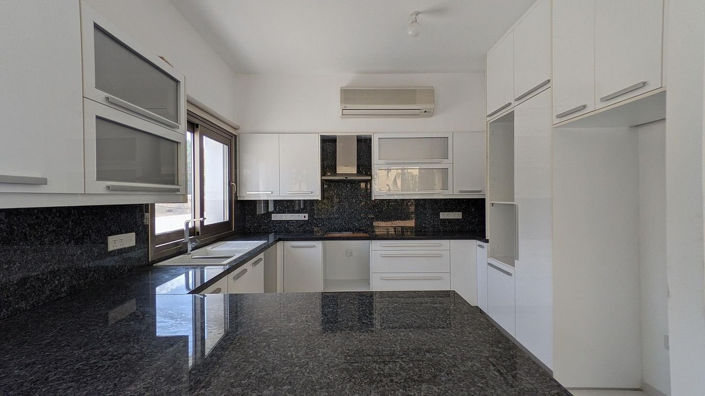 Image No.16-Maison de 4 chambres à vendre à Nicosie