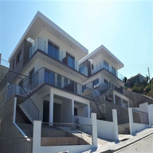 Image No.1-4 Bed Villa for sale