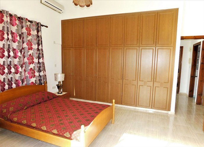 Image No.10-Villa de 4 chambres à vendre à Geroskipou