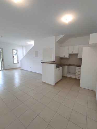 Image No.4-2 Bed Townhouse for sale