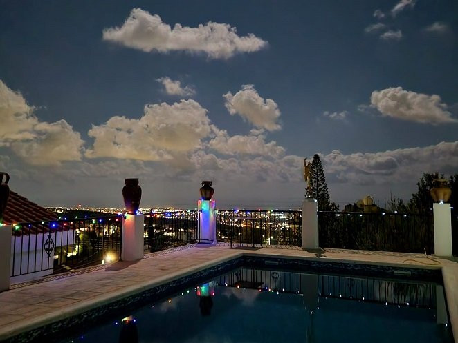 Image No.2-4 Bed Villa for sale