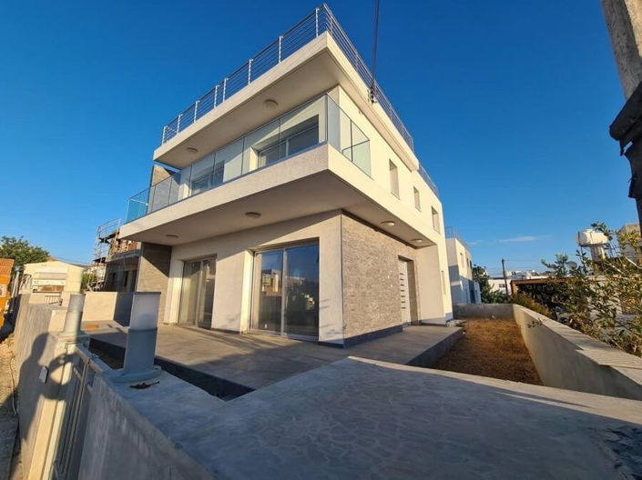 Image No.1-Villa de 5 chambres à vendre à Anavargos