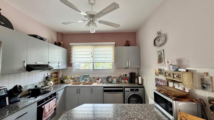 Image No.3-Bungalow de 3 chambres à vendre à Peyia