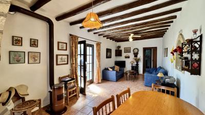 2-BED-STONEHOUSE-FOR-SALE-IN-GIOLOU-PAPHOS-CYPRUS--13-