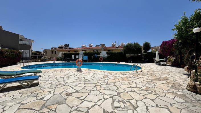 Image No.25-2 Bed Townhouse for sale