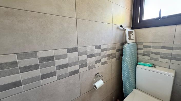 Image No.6-2 Bed Townhouse for sale