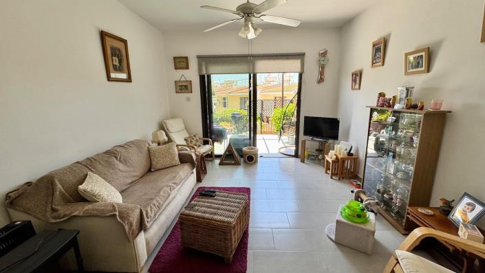 Image No.8-2 Bed Townhouse for sale