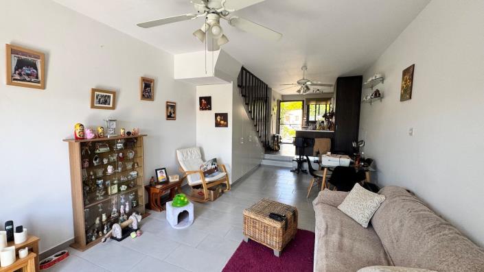 Image No.9-2 Bed Townhouse for sale