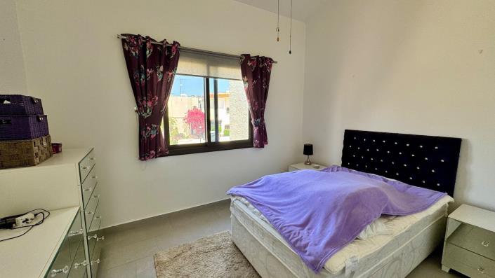 Image No.13-2 Bed Townhouse for sale