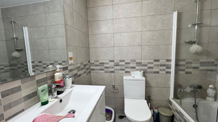 Image No.15-2 Bed Townhouse for sale