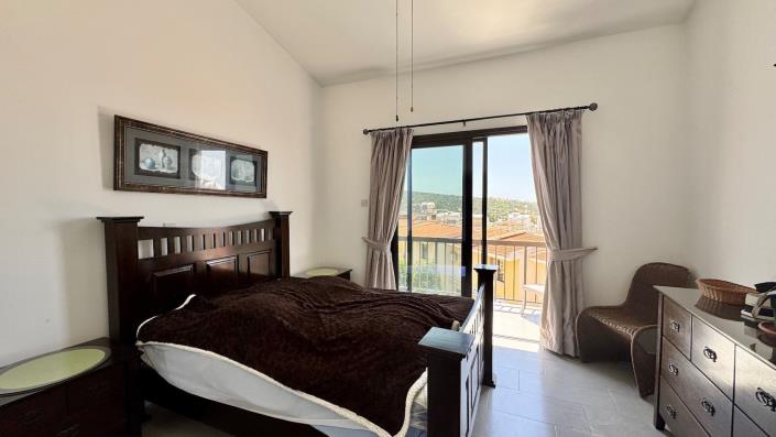 Image No.18-2 Bed Townhouse for sale