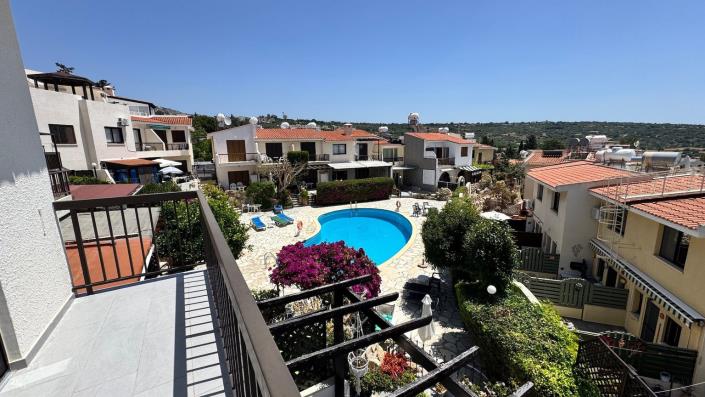 Image No.20-2 Bed Townhouse for sale