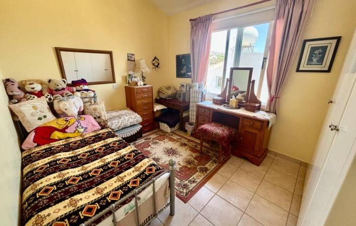 Image No.11-2 Bed Townhouse for sale