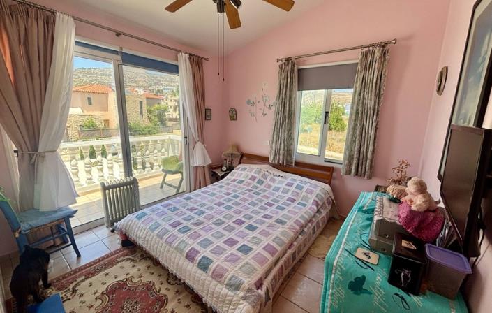 Image No.7-2 Bed Townhouse for sale