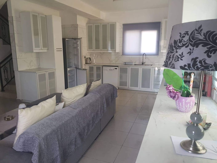 Image No.6-3 Bed Townhouse for sale