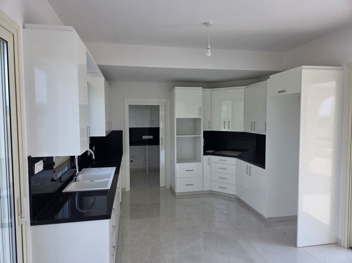 Image No.2-3 Bed Villa for sale