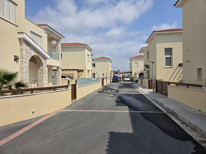 Image No.28-3 Bed Villa for sale