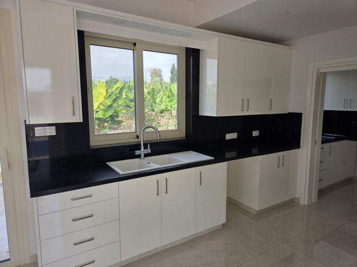 Image No.5-3 Bed Villa for sale