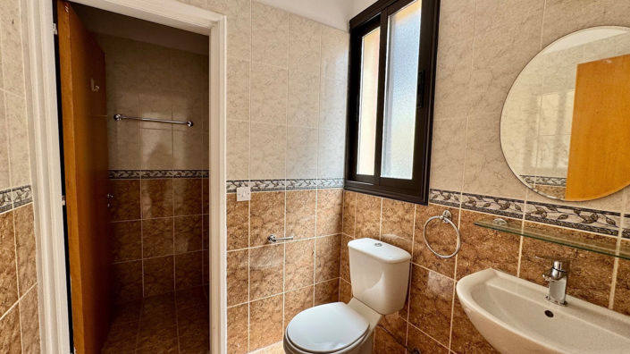 Image No.16-3 Bed Townhouse for sale