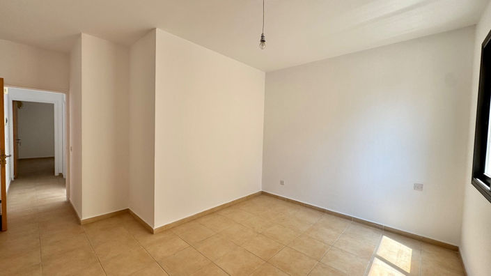 Image No.19-3 Bed Townhouse for sale