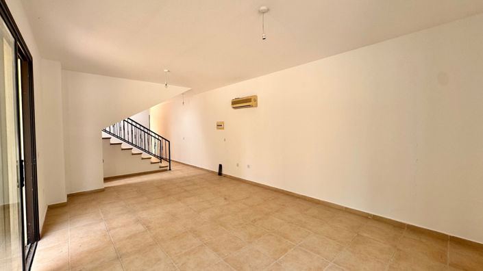 Image No.8-3 Bed Townhouse for sale