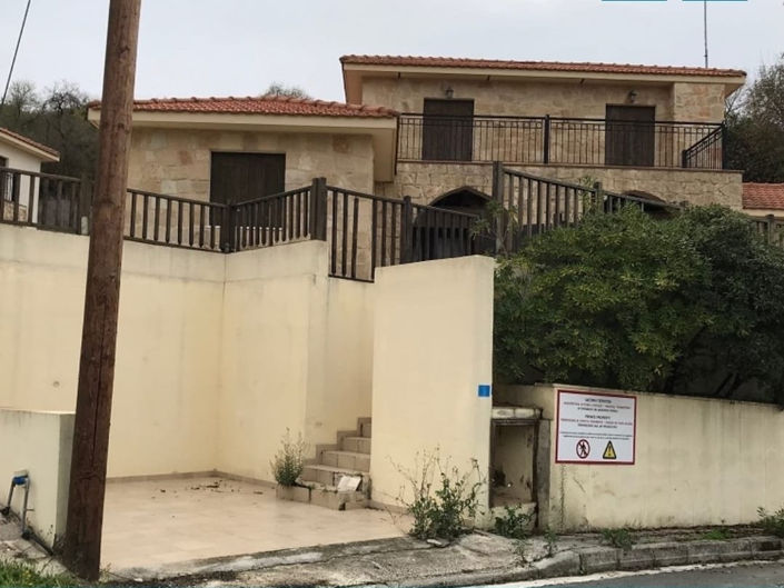 Image No.1-3 Bed House for sale