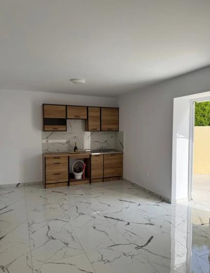 Image No.10-2 Bed House for sale