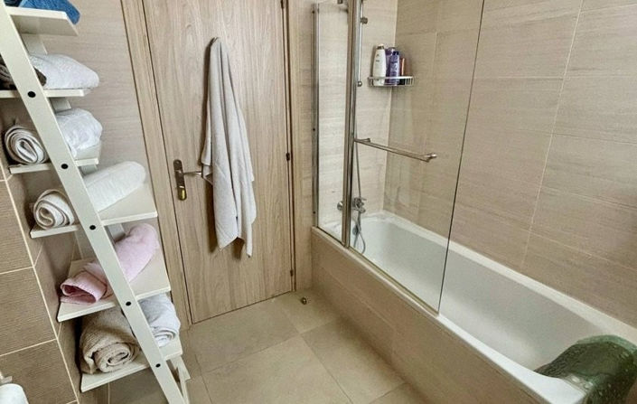 Image No.10-4 Bed Villa for sale