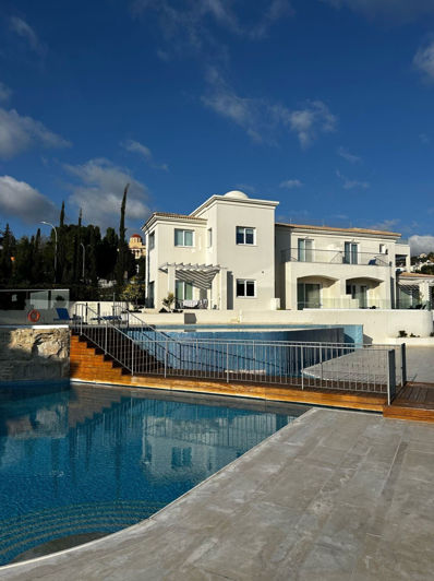 Image No.4-4 Bed Apartment for sale