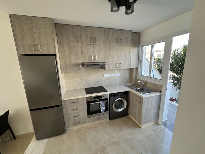 Image No.2-2 Bed Townhouse for sale