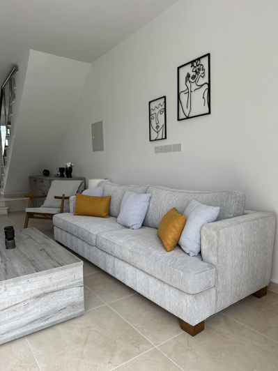 Image No.8-2 Bed Townhouse for sale