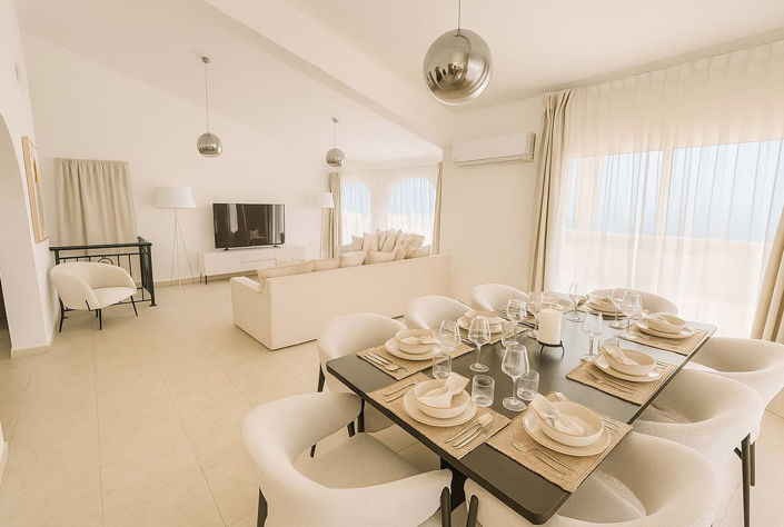 Image No.2-5 Bed Villa for sale